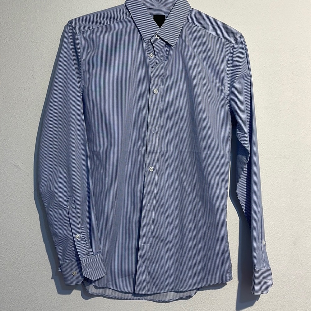 H&M slim fit dress shirt size small for men